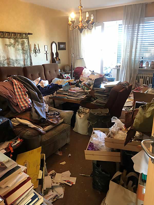 Wohnungsauflösung Wohnzimmer vorher